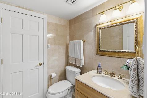 20 Cambridge Drive Jackson NJ 08527