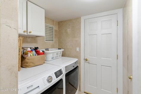 20 Cambridge Drive Jackson NJ 08527