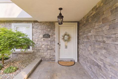 20 Cambridge Drive Jackson NJ 08527