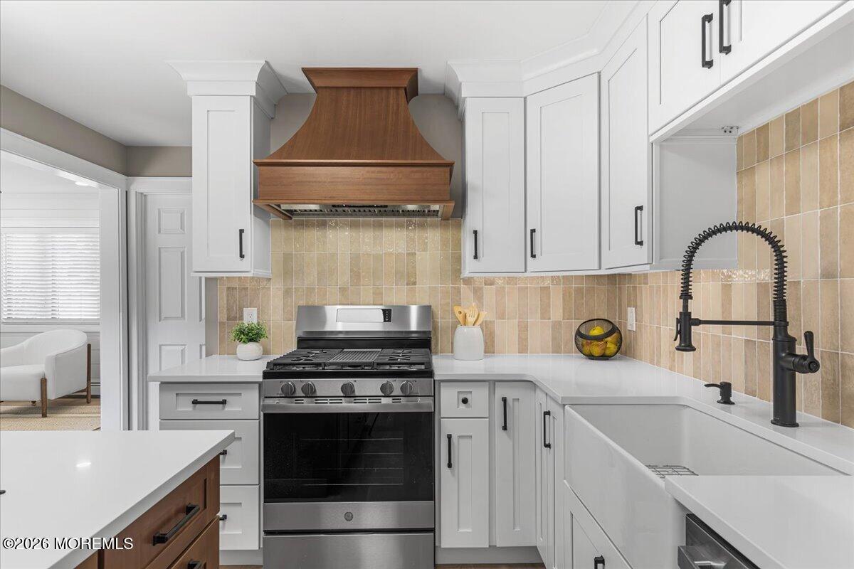 1078 Treasure Avenue Manahawkin NJ 08050