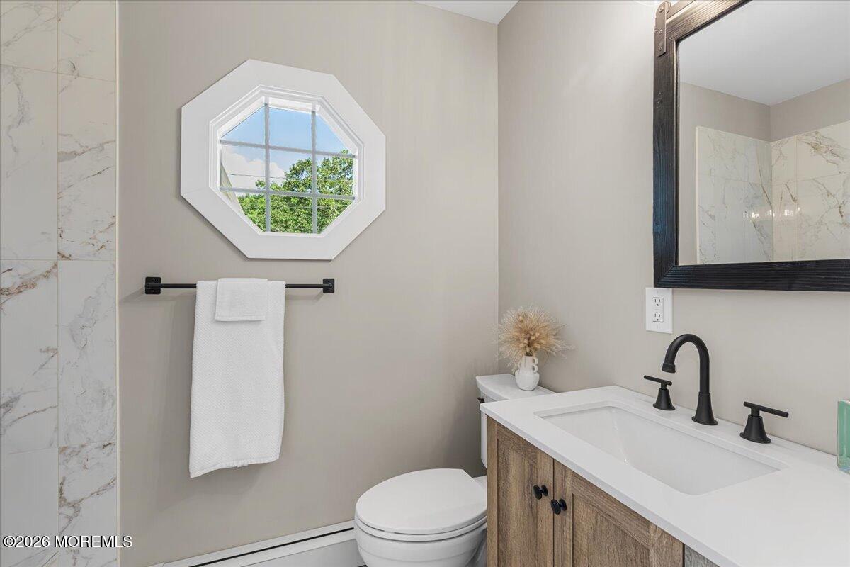 1078 Treasure Avenue Manahawkin NJ 08050