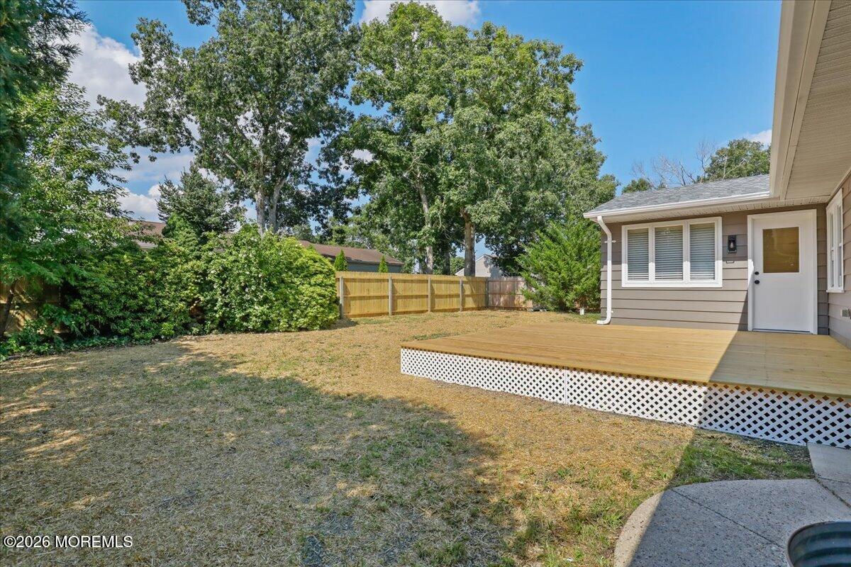 1078 Treasure Avenue Manahawkin NJ 08050
