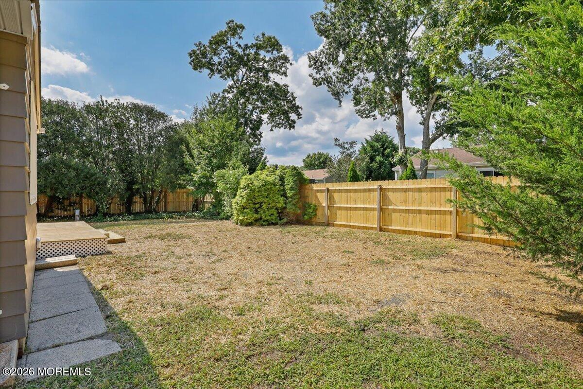 1078 Treasure Avenue Manahawkin NJ 08050