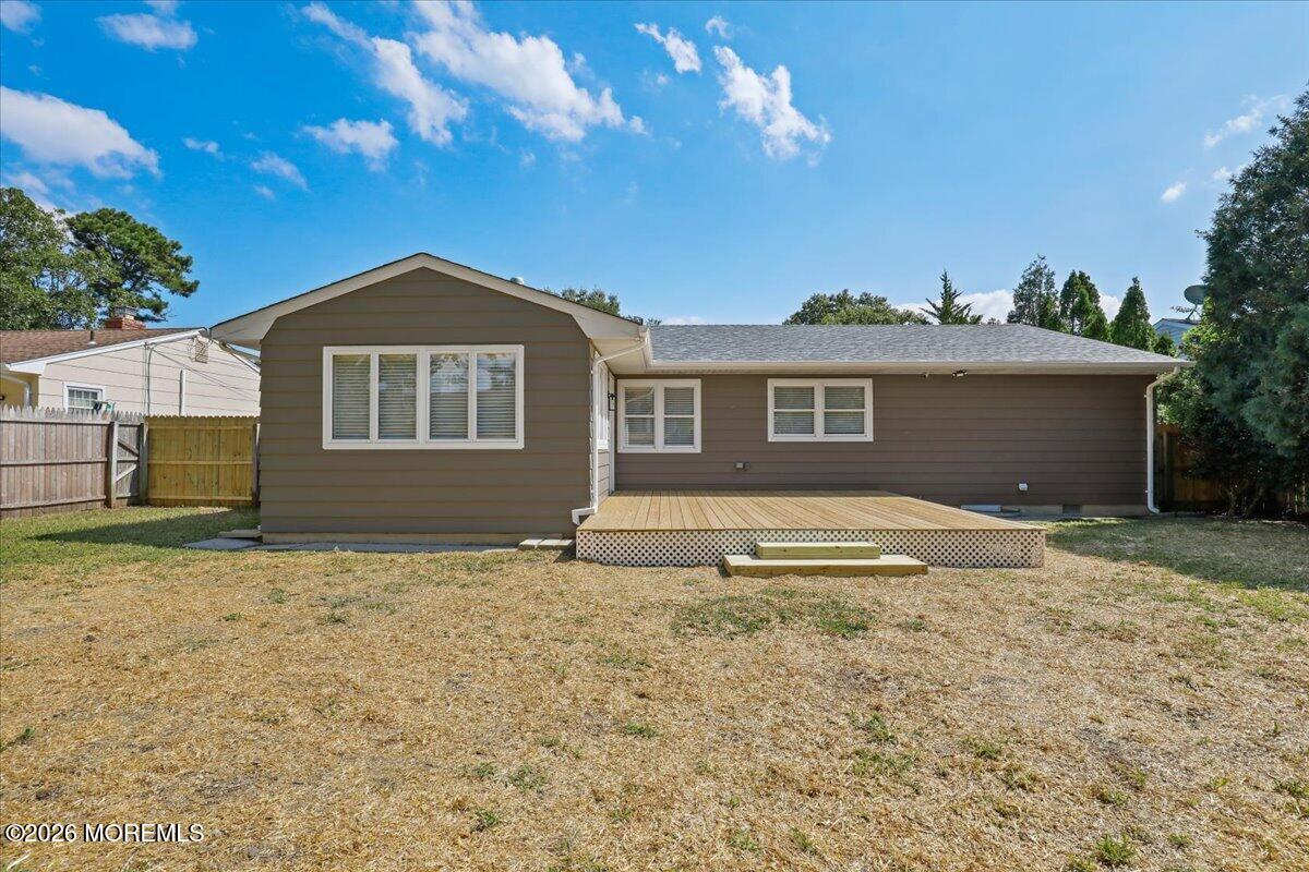 1078 Treasure Avenue Manahawkin NJ 08050