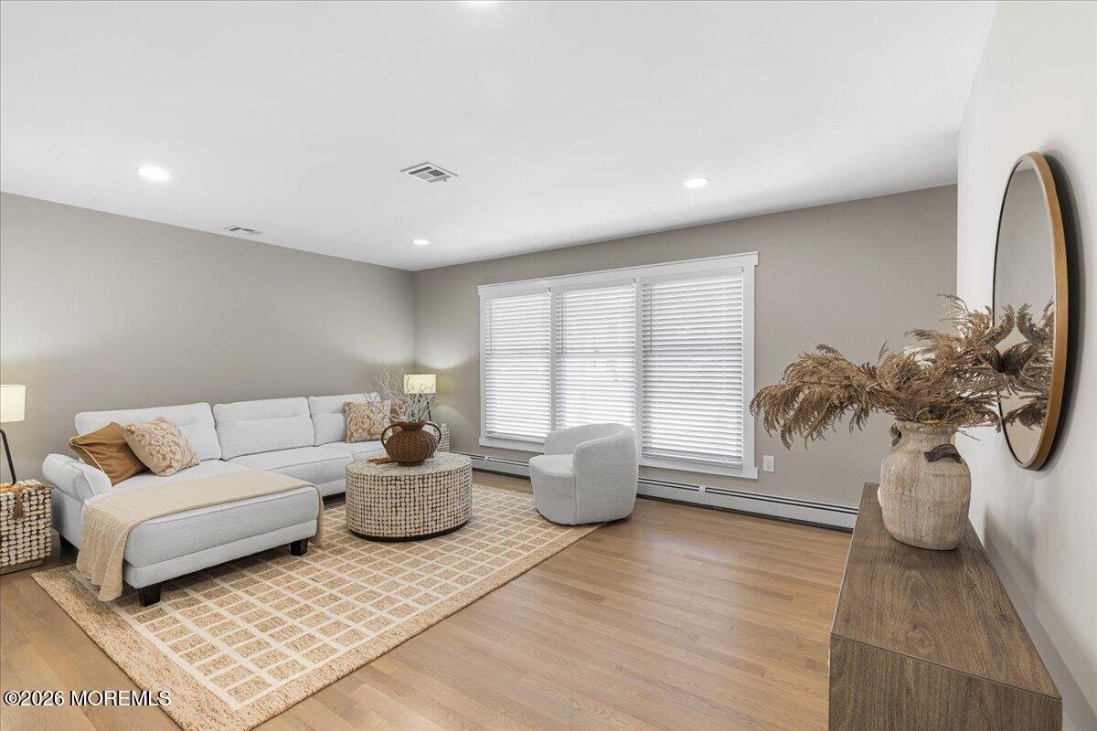 1078 Treasure Avenue Manahawkin NJ 08050