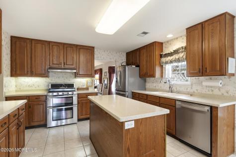 62 Ivy Hill Road Lakewood NJ 08701