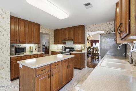 62 Ivy Hill Road Lakewood NJ 08701
