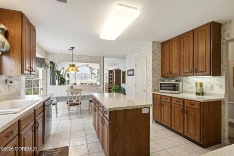 62 Ivy Hill Road Lakewood NJ 08701