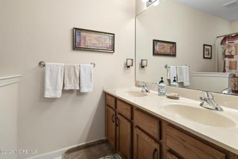 62 Ivy Hill Road Lakewood NJ 08701