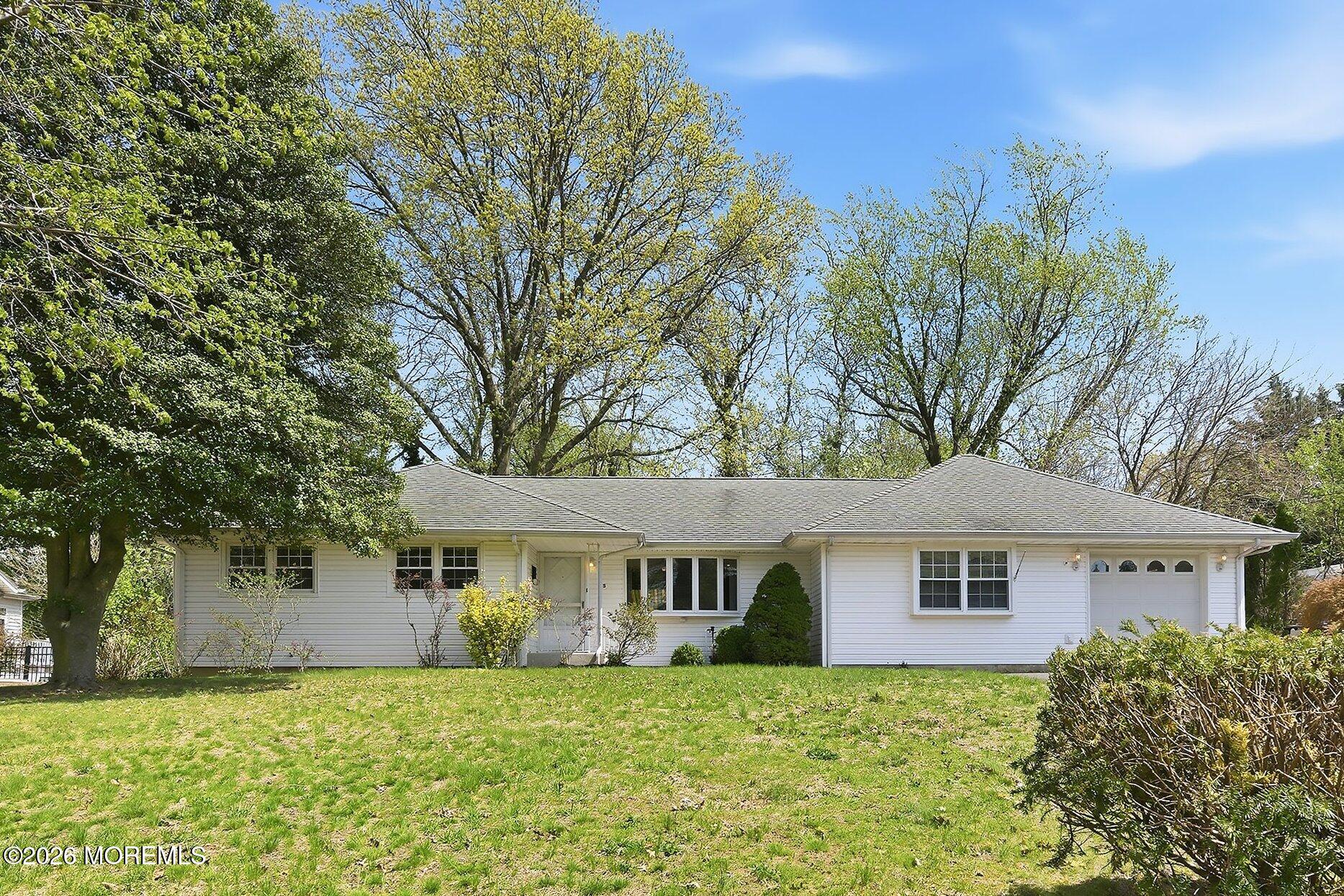 5 Lone Oak Road Middletown NJ 07748