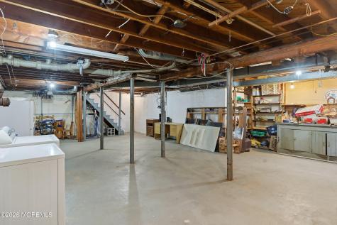 5 Lone Oak Road Middletown NJ 07748