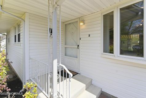 5 Lone Oak Road Middletown NJ 07748