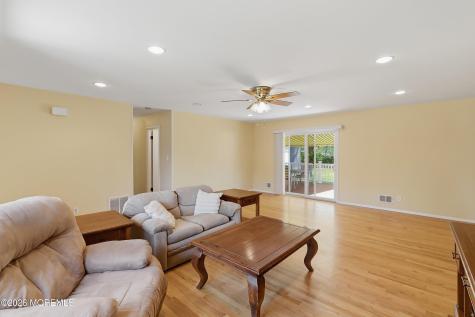 5 Lone Oak Road Middletown NJ 07748