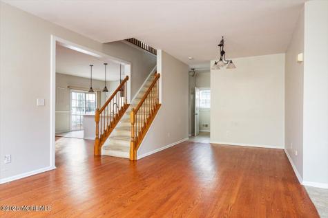 10 Hemingway Lane Columbus NJ 08022