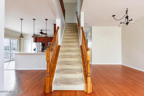 10 Hemingway Lane Columbus NJ 08022