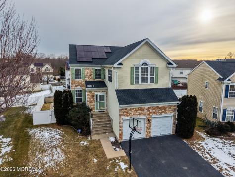 10 Hemingway Lane Columbus NJ 08022