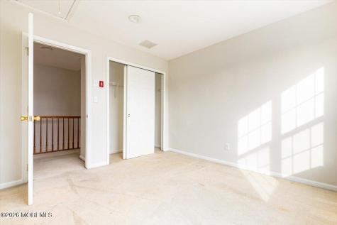 10 Hemingway Lane Columbus NJ 08022