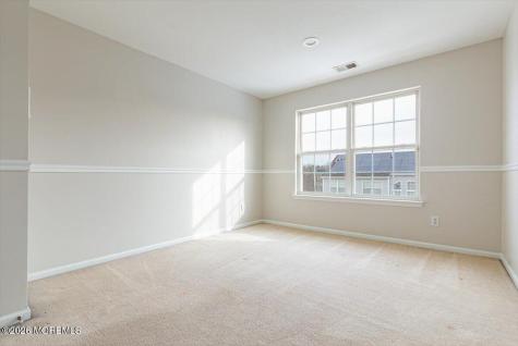 10 Hemingway Lane Columbus NJ 08022