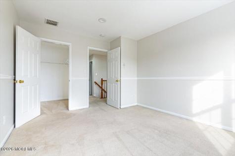 10 Hemingway Lane Columbus NJ 08022