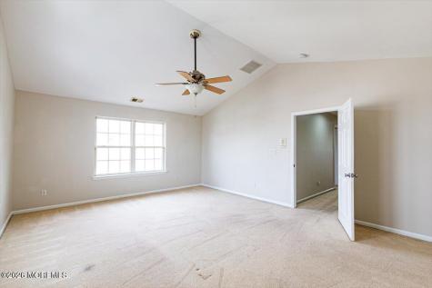 10 Hemingway Lane Columbus NJ 08022