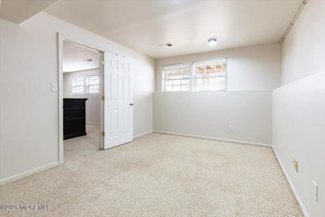 10 Hemingway Lane Columbus NJ 08022