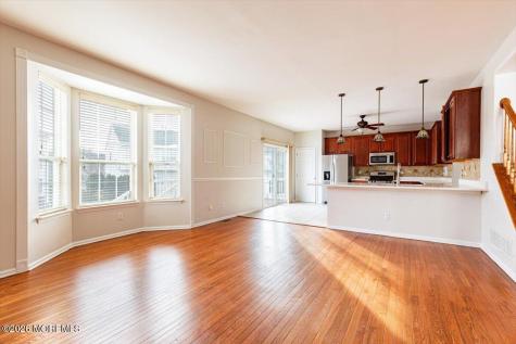 10 Hemingway Lane Columbus NJ 08022