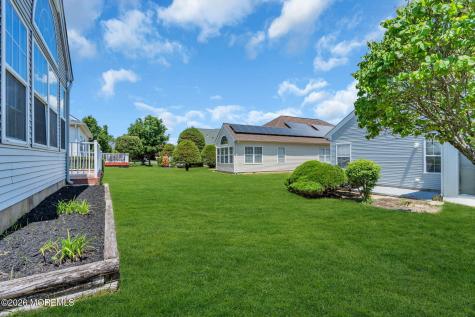 3 Geoffrey Court Manchester NJ 08759