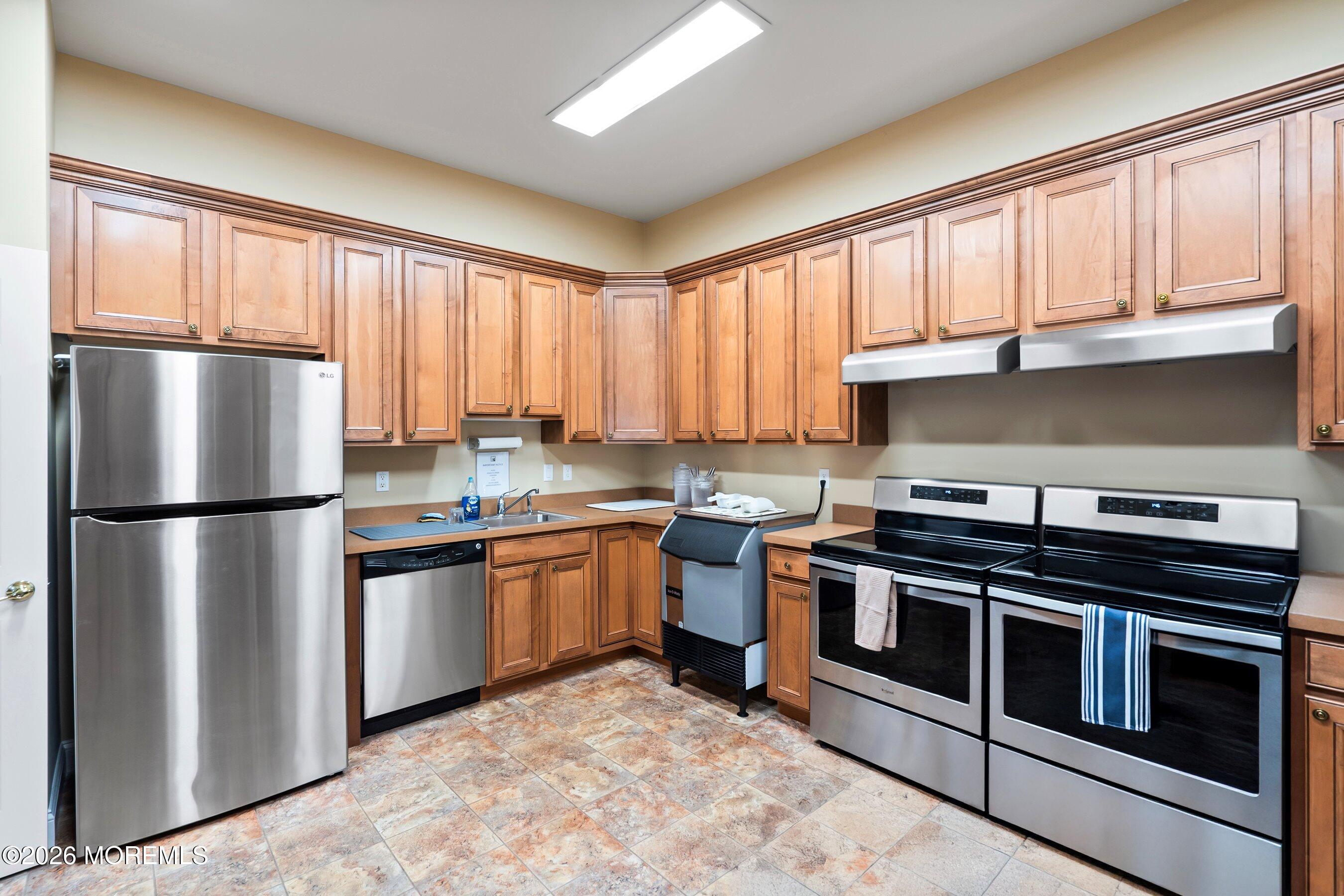 12 Woodview Drive Manchester NJ 08759