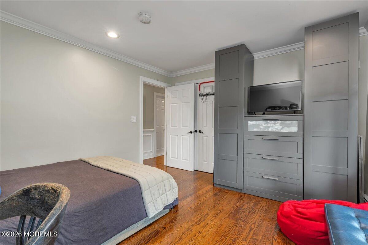 48 Lakeside Avenue Colts Neck NJ 07722
