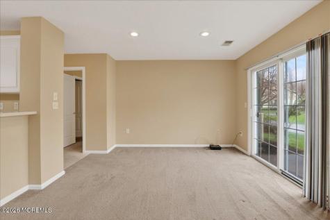 28 Golden Willows Avenue Lakewood NJ 08701