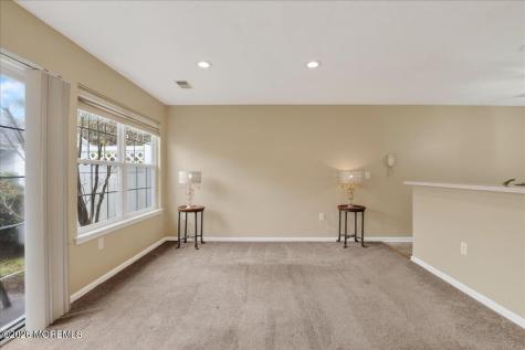 28 Golden Willows Avenue Lakewood NJ 08701