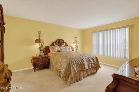28 Golden Willows Avenue Lakewood NJ 08701