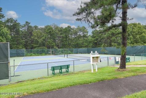 28 Golden Willows Avenue Lakewood NJ 08701