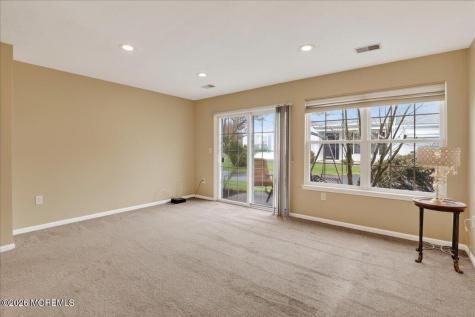 28 Golden Willows Avenue Lakewood NJ 08701