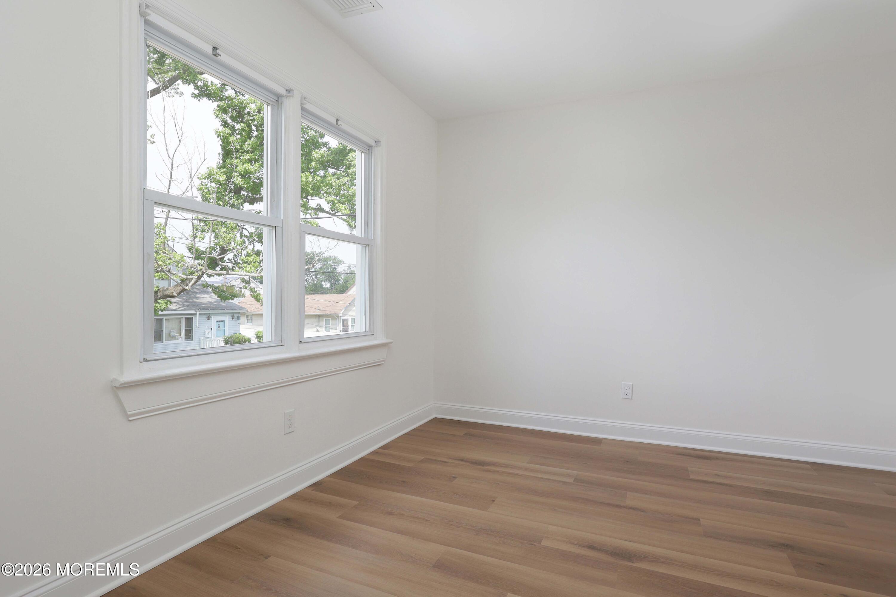 10 Lincoln Court Keansburg NJ 07734