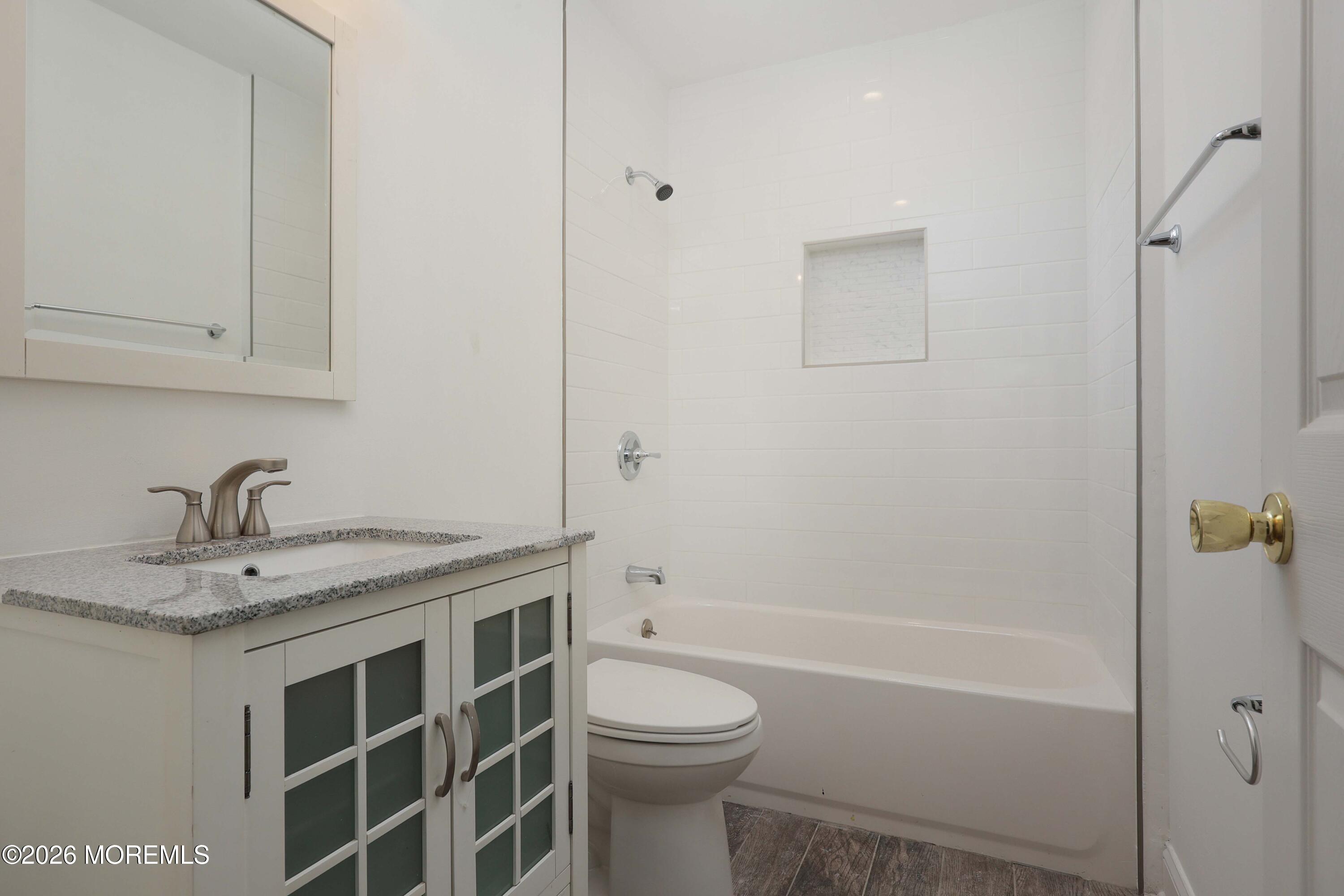 10 Lincoln Court Keansburg NJ 07734