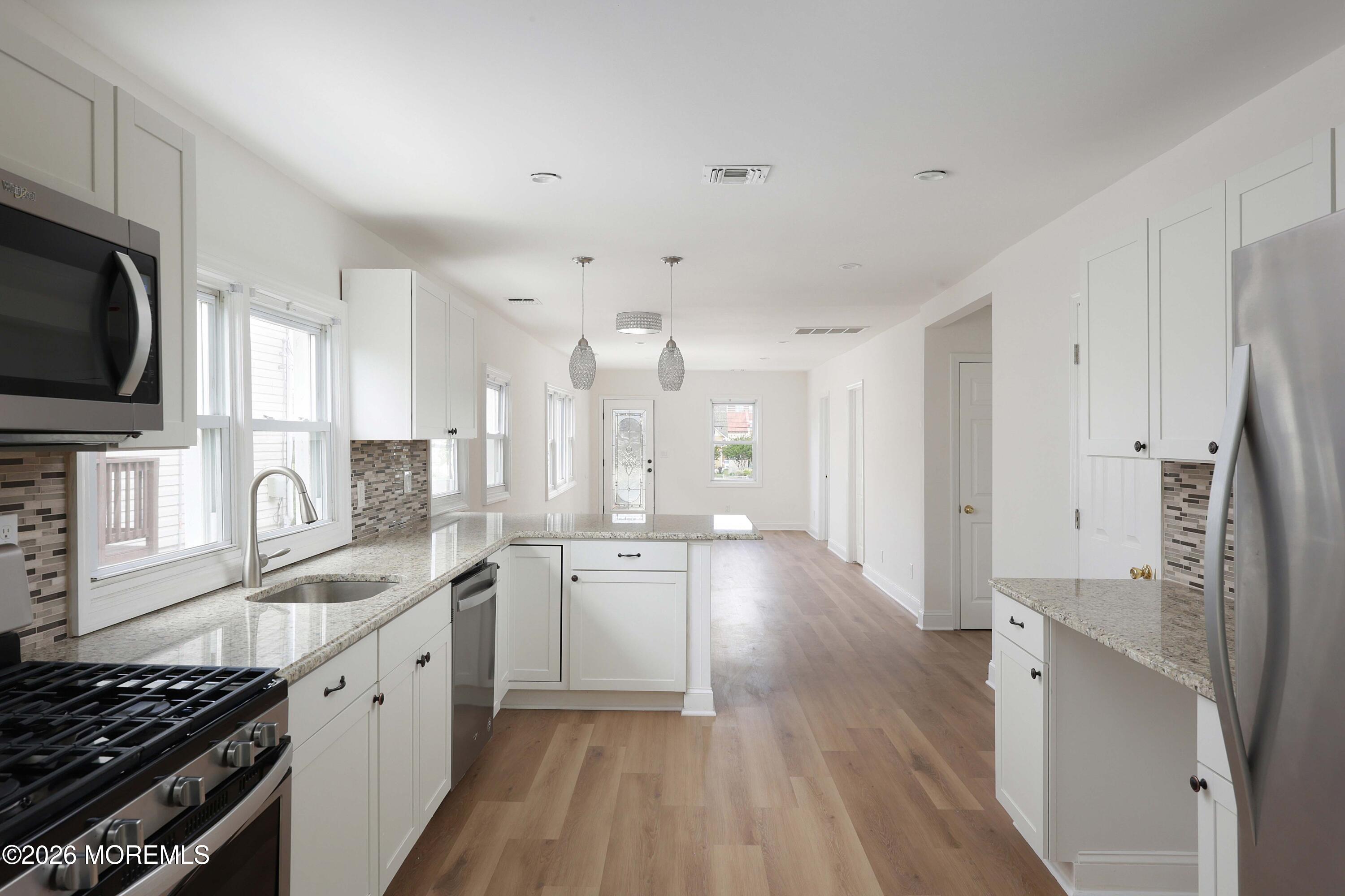 10 Lincoln Court Keansburg NJ 07734
