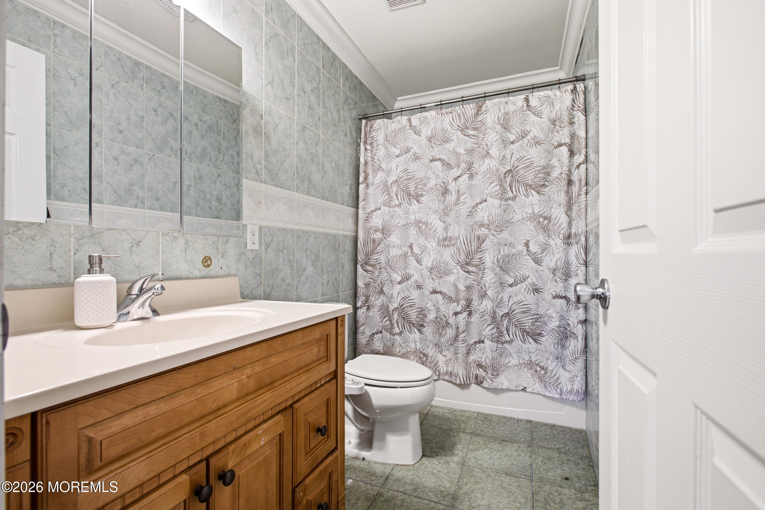 1 Angel Court Howell NJ 07731