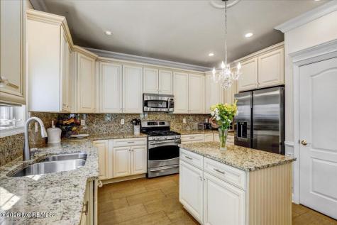 15 Crawford Road Manalapan NJ 07726