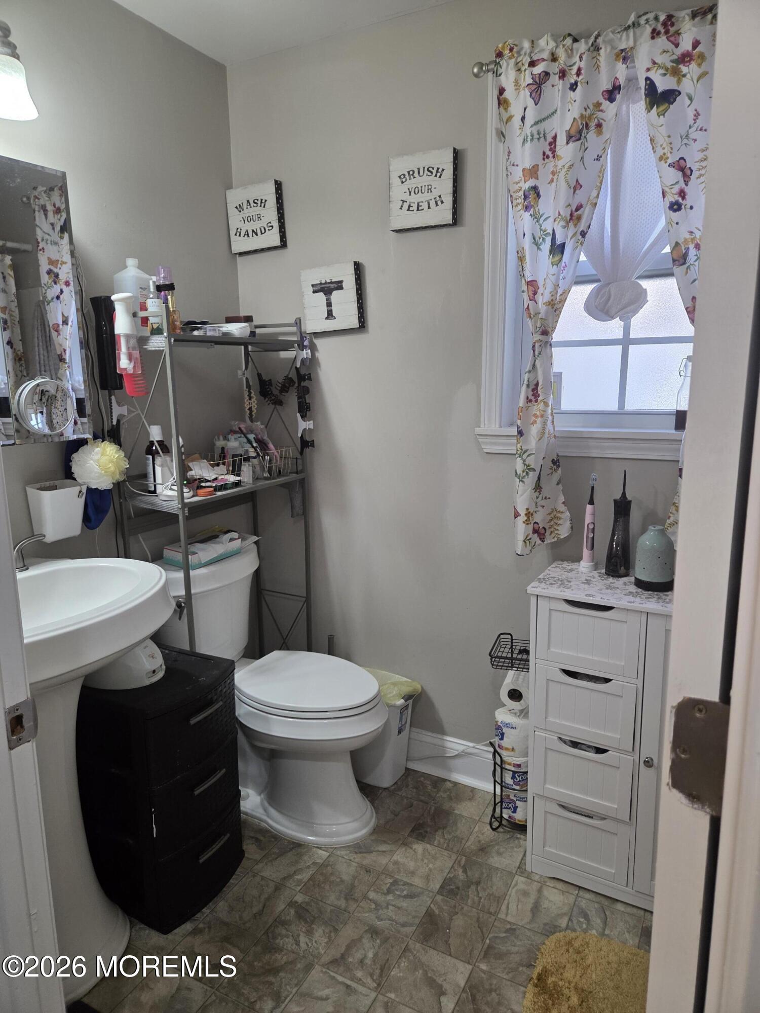 211 Magnolia Avenue Toms River NJ 08757