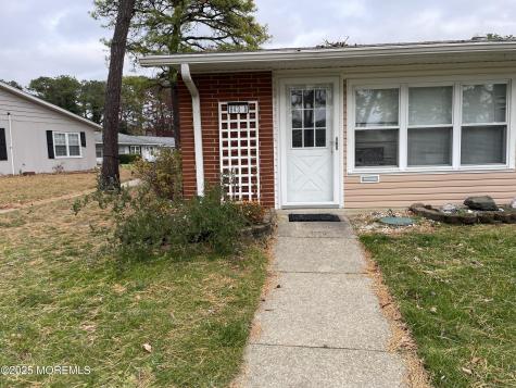 643A Plymouth Drive Lakewood NJ 08701