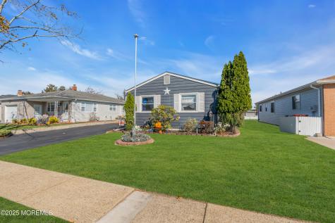3 Miramar Court Toms River NJ 08757