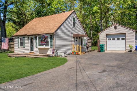 437 Shady Lane Howell NJ 07731