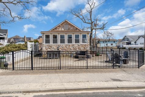 319 Monmouth Avenue Ocean Gate NJ 08740