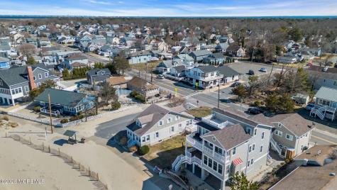 319 Monmouth Avenue Ocean Gate NJ 08740