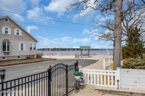 319 Monmouth Avenue Ocean Gate NJ 08740