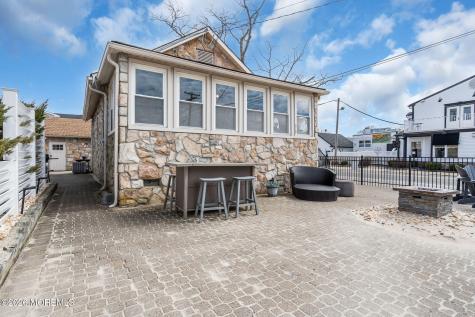 319 Monmouth Avenue Ocean Gate NJ 08740