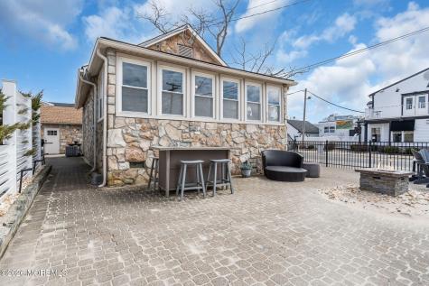 319 Monmouth Avenue Ocean Gate NJ 08740