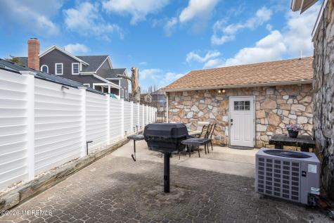 319 Monmouth Avenue Ocean Gate NJ 08740