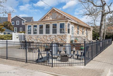 319 Monmouth Avenue Ocean Gate NJ 08740